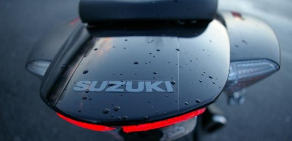 铃木kizaski轿车价格(铃木suzuki汽车报价)