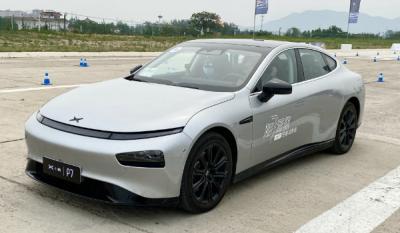 小鹏汽车p7落地价格 全款落地价23.89万元起(综合口碑较好)