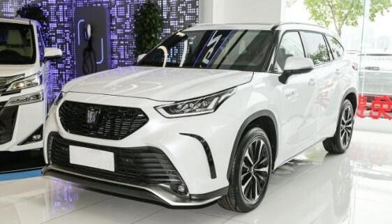 丰田皇冠陆放suv2023全新款价格表,新车27.78万起但动力下调